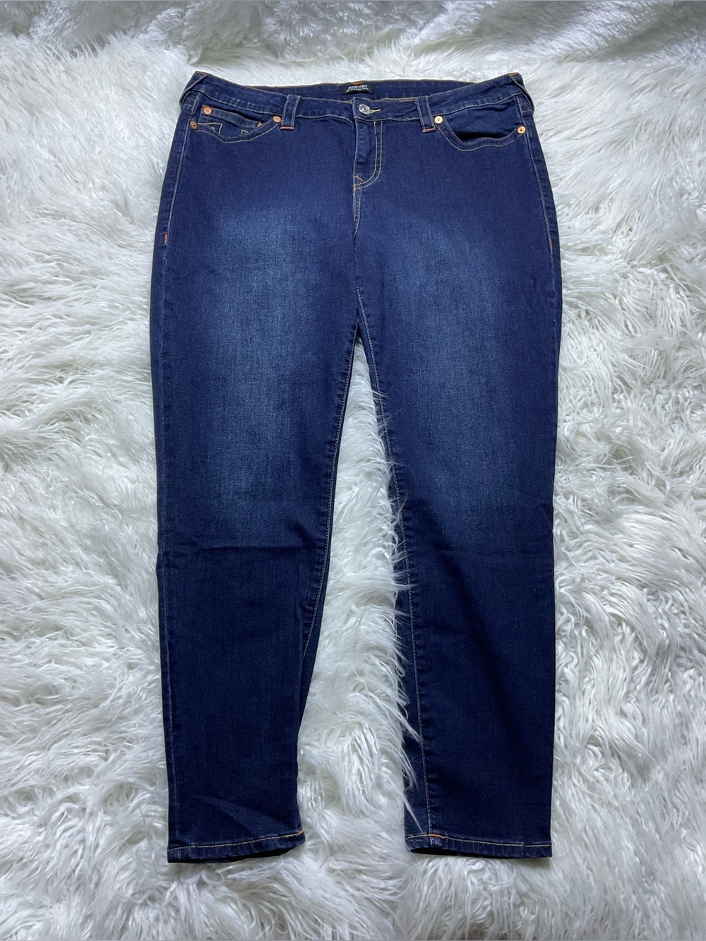 True Religion Jennie Curvy High Rise Super Skinny Jeans